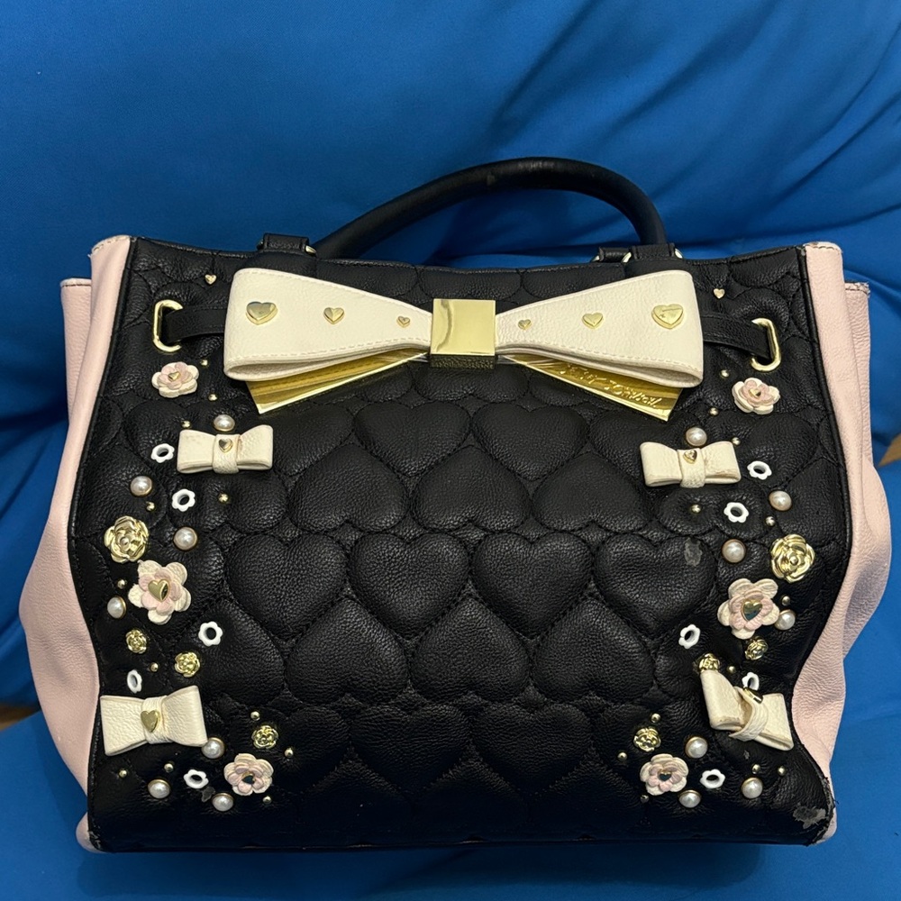 Betsey Johnson Purse Body Trim Lining 100% Polyester Gently Used Tag NotAttached - Picture 1 of 16